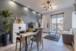 Velvet Noir Apartment by Soea